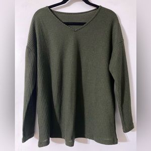 Waffle v-neck long sleeveshirt